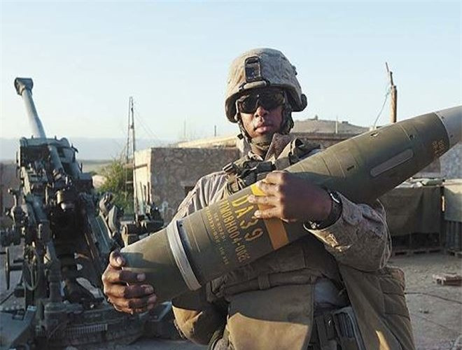 Tầm bắn ngắn nhất của pháo là 24km, khi sử dụng với đạn tăng tầm (ERFB) thì tầm bắn có thể lên tới 30 km và sử dụng loại đạn thông minh M982 Excalibur dẫn đường gằng GPS thì tầm bắn lên tới tới 40km.