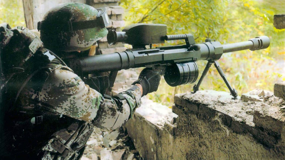 Để giải quyết bài toán này, một số chuyên gia quân sự đã đưa ra giải pháp là sử dụng “lựu đạn bắn tỉa” như súng QLU-11, đây là một loại súng phóng lựu có độ chính xác cao. Nếu quân đội Nga cũng được trang bị "lựu đạn bắn tỉa", thì trận chiến cam go của quân đội Nga ở Mariupol sẽ suôn sẻ hơn.