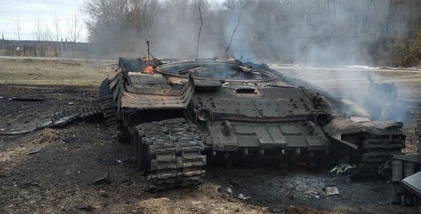 Khi đoàn xe đi vào vị trí phục kích, quân đội Ukraine đã nổ súng phá hủy chiếc xe tăng đầu tiên và cuối cùng của đoàn xe, khiến cho những chiếc xe còn lại không thể di chuyển và phải hứng chịu hỏa lực từ quân đội Ukraine dẫn đến thiệt hại nặng.