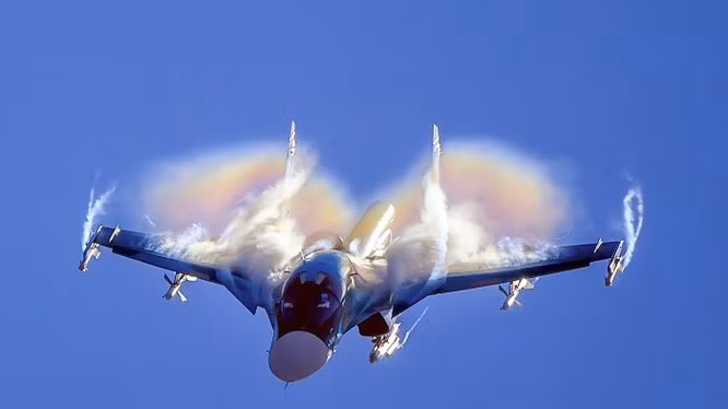 Mặc dù không nhận được đơn đặt hàng xuất khẩu nào, nhưng tiêm kích Su-34 vẫn đang được Nga đặt hàng, cùng với hơn 140 chiếc hiện đang được biên chế và gần 100 chiếc dự kiến sẽ gia nhập Không quân và Hải quân Nga trong thời gian tới.