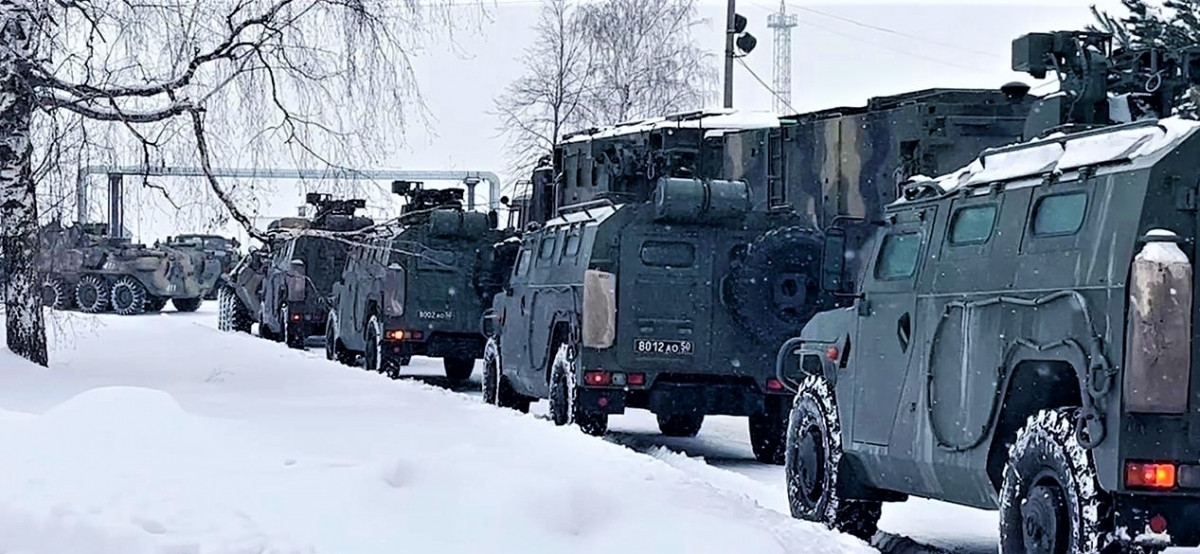 Đáp lại lời kêu gọi trên, hơn 2.500 lính dù với xe bọc thép hạng nhẹ, xe chiến đấu đổ bộ BMD-4, xe bọc thép Tiger, xe bọc thép BTR-82A, trạm liên lạc vệ tinh, cũng như các tổ hợp tác chiến điện tử Leer-3 từ Nga, Belarus, Armenia, Tajikistan và Kyrgyzstan đã được cử đến để xoa dịu căng thẳng.