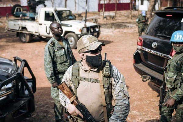 Đức, cũng có quân đội ở Mali cho biết họ sẽ xem xét lại việc triển khai nếu chính phủ Malian đạt được thỏa thuận với Wagner. Tuần trước, Ngoại trưởng Nga Sergey Lavrov cho biết Mali đã tiếp cận các công ty tư nhân của Nga để tăng cường an ninh ở quốc gia đang bị xung đột tàn phá, đồng thời nói thêm rằng Điện Kremlin không tham gia và không liên quan.