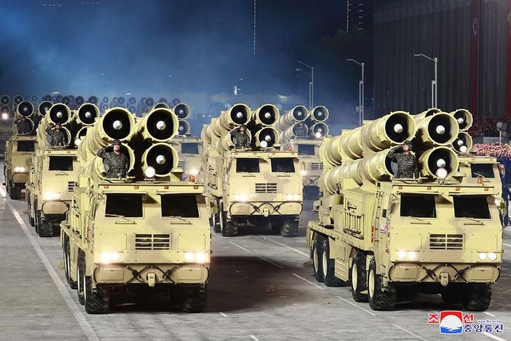 Thứ hai là hệ thống KN-25 của Triều Tiên. KN-25 đã củng cố vị thế dẫn đầu lâu dài của Triều Tiên trước các đối thủ tiềm tàng về khả năng pháo tên lửa, với tầm bắn 400km cho phép bắn phá các mục tiêu trên khắp Hàn Quốc.