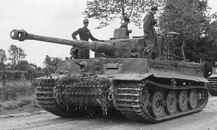 Có lẽ danh tiếng lớn nhất của Tiger đã đạt được là ở Normandy, nơi chỉ huy nổi tiếng SS Obersturmführer Michael Wittman theo nguồn Đức đã tiêu diệt 25 xe tăng, 14 xe half-tracks và 14 xe bọc thép hạng nhẹ Bren Gun Carrier trong vài phút ngắn ngủi với một chiếc Tiger I.