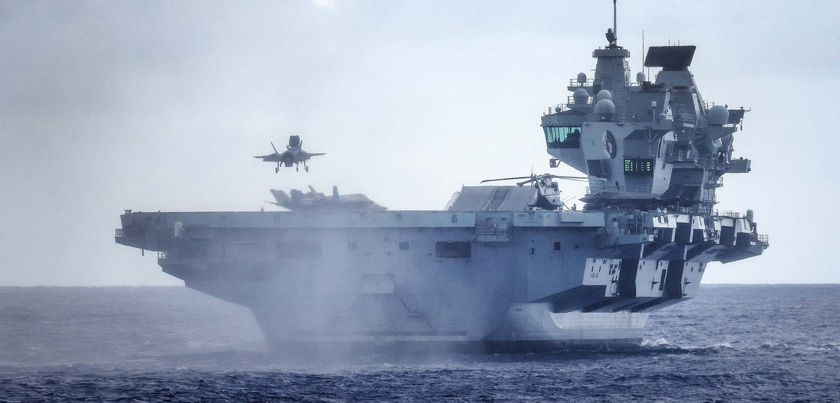 Bảy người bị thương, bao gồm cả phi công, người đã phóng ra khỏi máy bay và sáu người khác trên tàu sân bay trong sự cố hồi tháng 1 khi máy bay gặp nạn. Chiếc máy bay chiến đấu trị giá 100 triệu USD và cũng là chiếc mới nhất được biên chế trong hạm đội.