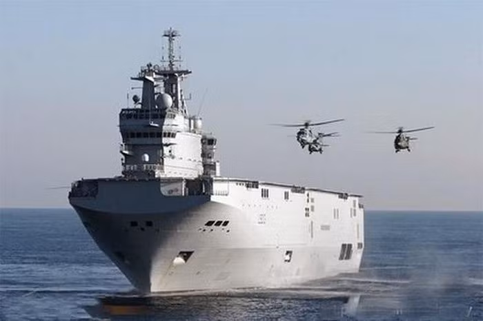 Đáng chú ý nhất trong số các cải tiến là việc triển khai trực thăng tấn công Ka-52 Alligator từ boong của các tàu chiến, được nhiều người nhận xét là loại máy bay có năng lực nhất trên thế giới.