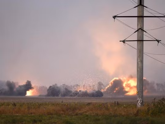 Giao tranh tại Mariupol vẫn tiếp diễn. Truyền thông Ukraine đưa tin thành phố Mariupol ở tỉnh Donetsk miền đông nước này hứng chịu "hỏa lực dữ dội với hàng trăm vụ nổ".