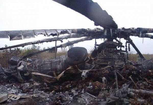 Báo chí Nga đưa tin, vào rạng sáng ngày 3/3, quân đội Nga đã phát hiện một trực thăng vận tải quân sự Ukraine bay cực thấp ở ngoại ô Mariupol và đã bắn hạ. Tất cả 10 người trên máy bay đều thiệt mạng, trong số đó có 7 người đeo biểu tượng "Tiểu đoàn Azov".