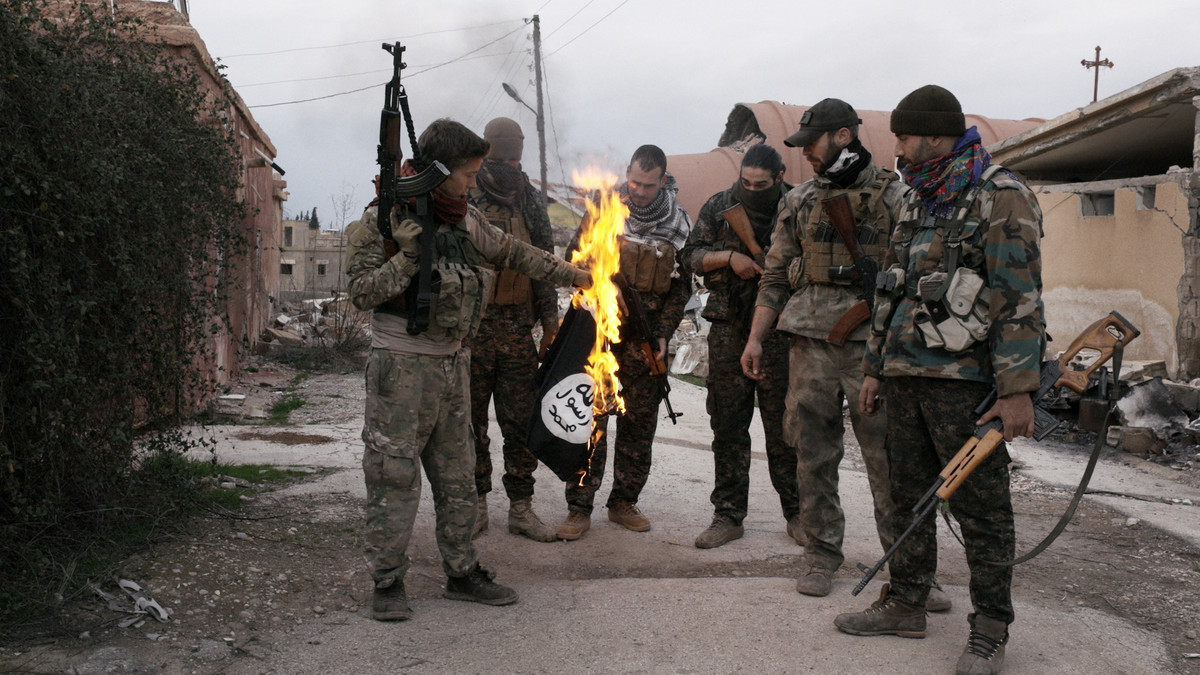 Các binh sĩ Ukraine cũng đã được nghe về năng lực của "Thợ săn IS" tại chiến trường Syria. Cho dù là những kẻ khủng bố IS nổi tiếng về sự hiếu chiến, nhưng đều khiếp sợ khi nghe tên lực lượng này.