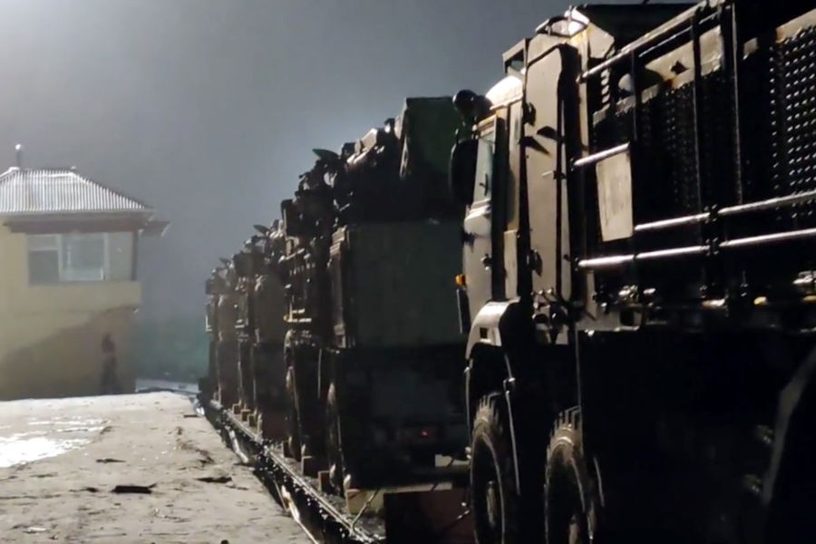 Ngày 27/1, Tổng Tham mưu trưởng các lực lượng vũ trang Belarus, Thiếu tướng Viktor Gulevich cho biết, cuộc tập trận chung Belarus-Nga "Allied Resolve - 2022" hoàn toàn mang tính chất phòng thủ. Theo ông, mục đích của cuộc diễn tập là để cải thiện việc đào tạo các lực lượng vũ trang.