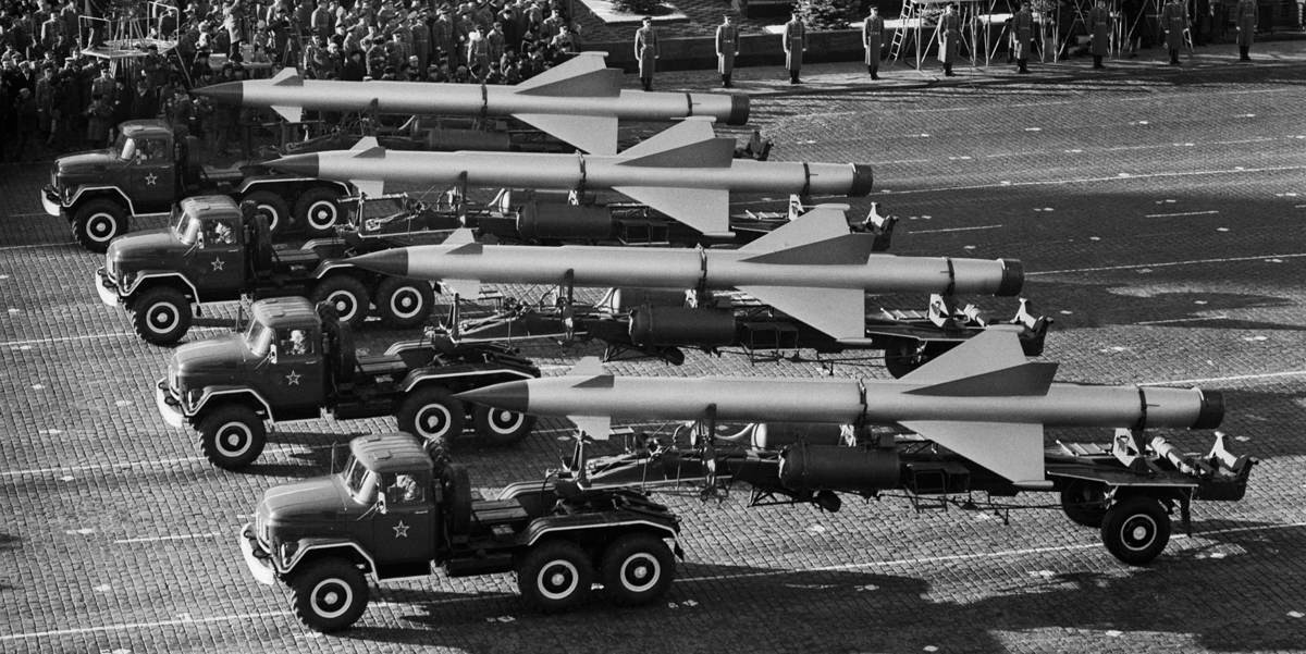 Tên lửa phòng không S-25 có thể bắn trúng mục tiêu với tốc độ 1.500 km/h ở độ cao 20 km, tầm bắn tối đa 35 km. Theo đánh giá của nhiều chuyên gia quân sự, hệ thống phòng không Berkut trong những năm 1950 là hệ thống phòng không tiên tiến nhất trên thế giới.