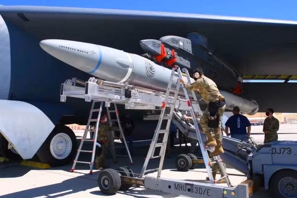 Không quân Mỹ đã hy vọng tiến hành ba cuộc thử nghiệm thành công của tên lửa AGM-183 trong năm 2021, để vũ khí này có thể đi vào hoạt động từ năm 2022 nhưng tất cả đều đã thất bại.