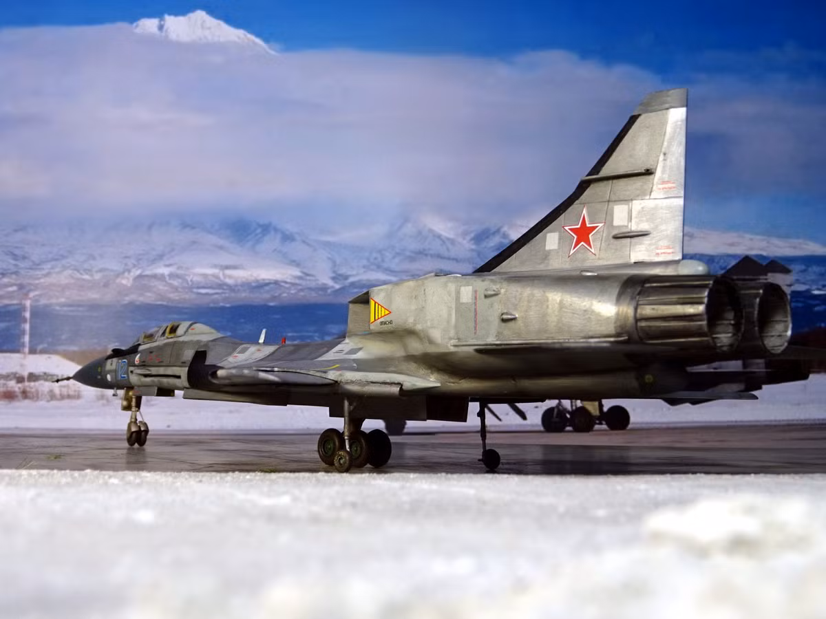 Tuy nhiên, trong thời gian gần đây, tập đoàn MiG lại bắt đầu nói về dự án này. Nếu tính đến sự phát triển của công nghệ và vật liệu hiện đại, chiếc MiG-321 được chế tạo lại, được trang bị tên lửa siêu thanh hiện đại, có thể trở thành vũ khí nguy hiểm để chống lại tàu sân bay.