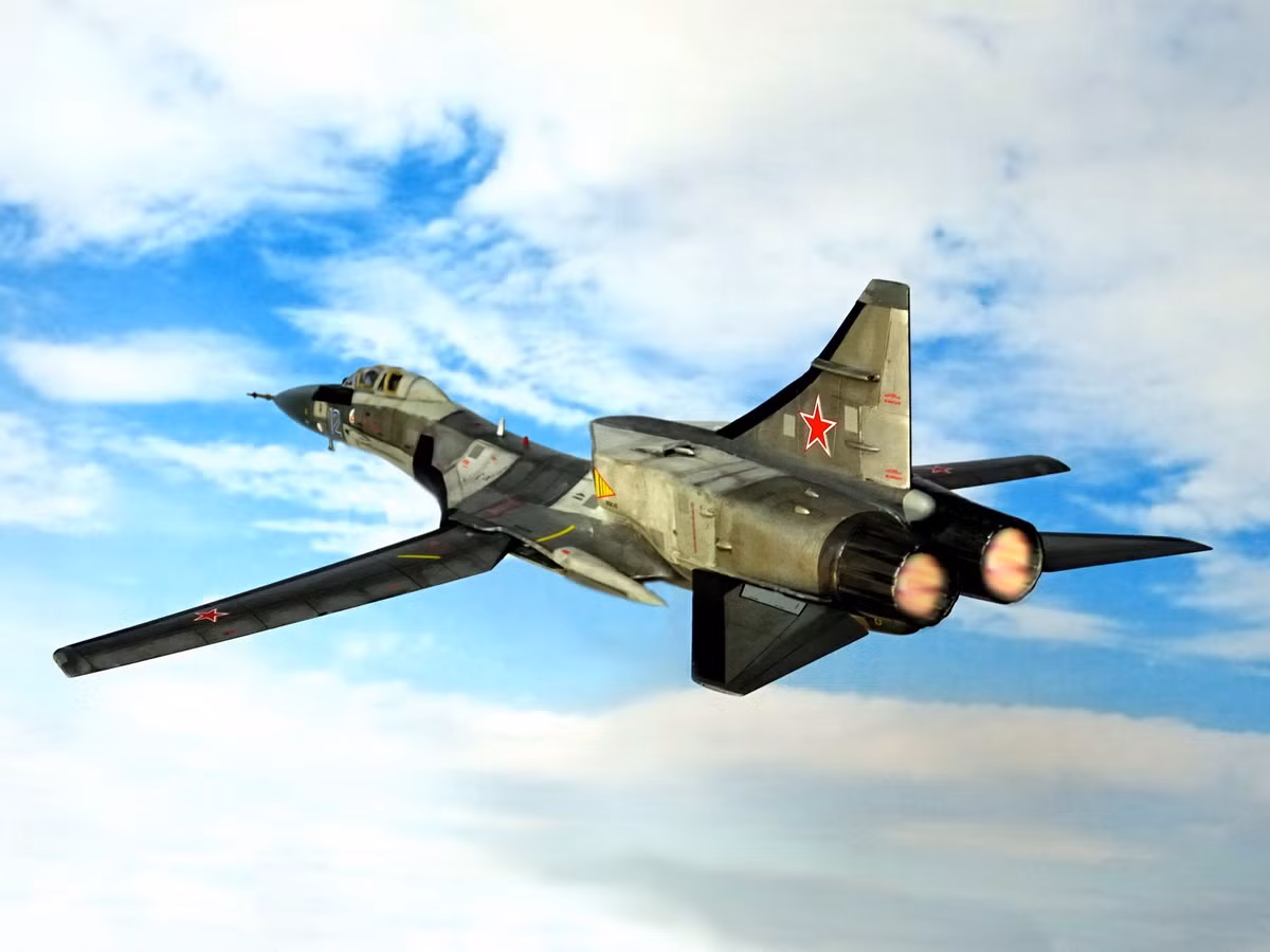 MiG-321 được cho là có thể thực hiện các chuyến bay trinh sát và tấn công các mục tiêu mặt đất bằng tên lửa đất đối không. Song với sự phát triển của vệ tinh, vai trò trinh sát của một chiếc máy bay như vậy trở nên ít hiệu quả.