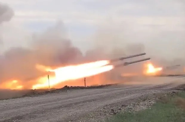 Nhà phân tích này nói và chỉ ra rằng một bộ phận dân cư ngày càng năng động sẽ không dễ dàng chấp nhận hậu quả đến từ hành động này của Nga. Hành động của Nga sẽ kéo theo thêm nhiều các biện pháp trừng phạt được áp đặt.