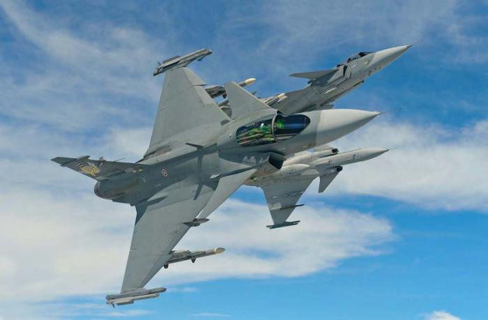 Dù áp đảo trong cận chiến, phi công Trung Quốc cũng nhận được rất nhiều bài học từ đối phương. Chiến thuật của họ bị đơn giản hóa và dễ dàng bị hóa giải khi tiêm kích Thái Lan lợi dụng mặt trời để che giấu tín hiệu hồng ngoại, các phi công Trung Quốc chiếm vị trí công kích có lợi thường vội vã tìm cách bắn hạ mục tiêu và rơi vào bẫy của đối phương.