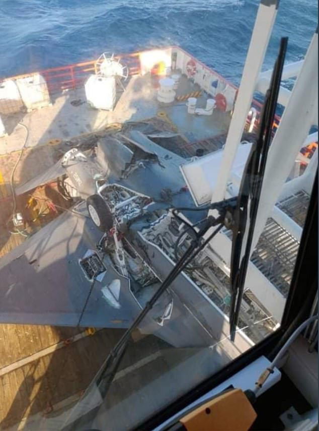 Điều này đánh dấu sự mất mát thứ ba của dòng chiến đấu cơ F-35 trên biển, trước đó là một chiếc F-35B của Anh đã bị rơi ở Địa Trung Hải ngay sau khi cất cánh vào tháng 11/2021 và một chiếc F-35A của Nhật Bản trước đó cũng đã biến mất trên Biển Hoa Đông vào tháng 4/2019.