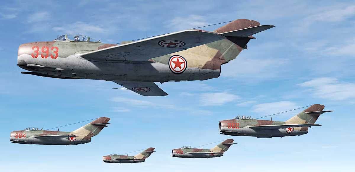 Trong chiến tranh lạnh, không quân Triều Tiên được coi là một trong những lực lượng không quân lớn nhất và có năng lực nhất trong số các quốc gia được Liên Xô hỗ trợ.