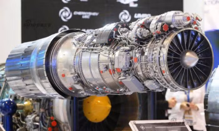 Su-57 được thiết kế để có thể trang bị động cơ Saturn-30 mới từ năm 2022, nó sẽ cải thiện đáng kể hiệu suất bay cũng như độ bền của máy bay. Saturn-30 được đánh giá là động cơ máy bay tốt nhất thế giới và rất thích hợp cho các hoạt động tấn công vượt xa không phận Nga.