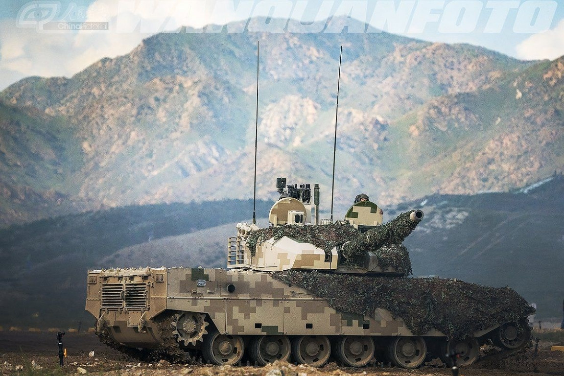 Ngược lại, Quân đội Trung Quốc đã điều động nhiều xe tăng hạng nhẹ Type-15 đến các khu vực trên. Điều này đã giúp tăng hiệu suất vận chuyển và khả năng cơ động tốt hơn trên các địa hình phức tạp. 