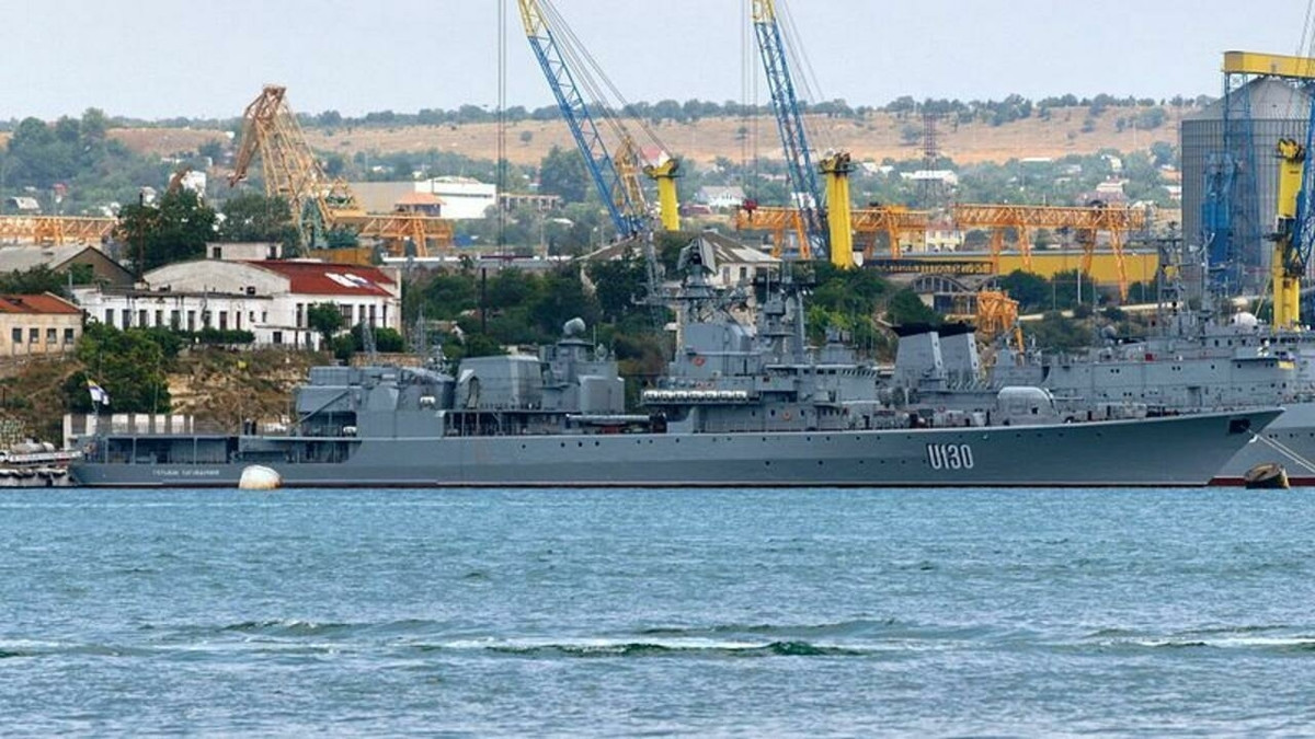 Ngay sau đó, tờ Wall Street Journal dẫn thông báo của Bộ Quốc phòng Ukraine rằng con tàu vẫn treo cờ Ukraine tại cảng ở Crete của Hy Lạp. Theo Bộ Quốc phòng Ukraine, chỉ huy của con tàu tuyên bố rằng thủy thủ đoàn chưa bao giờ đào tẩu sang phía Nga.