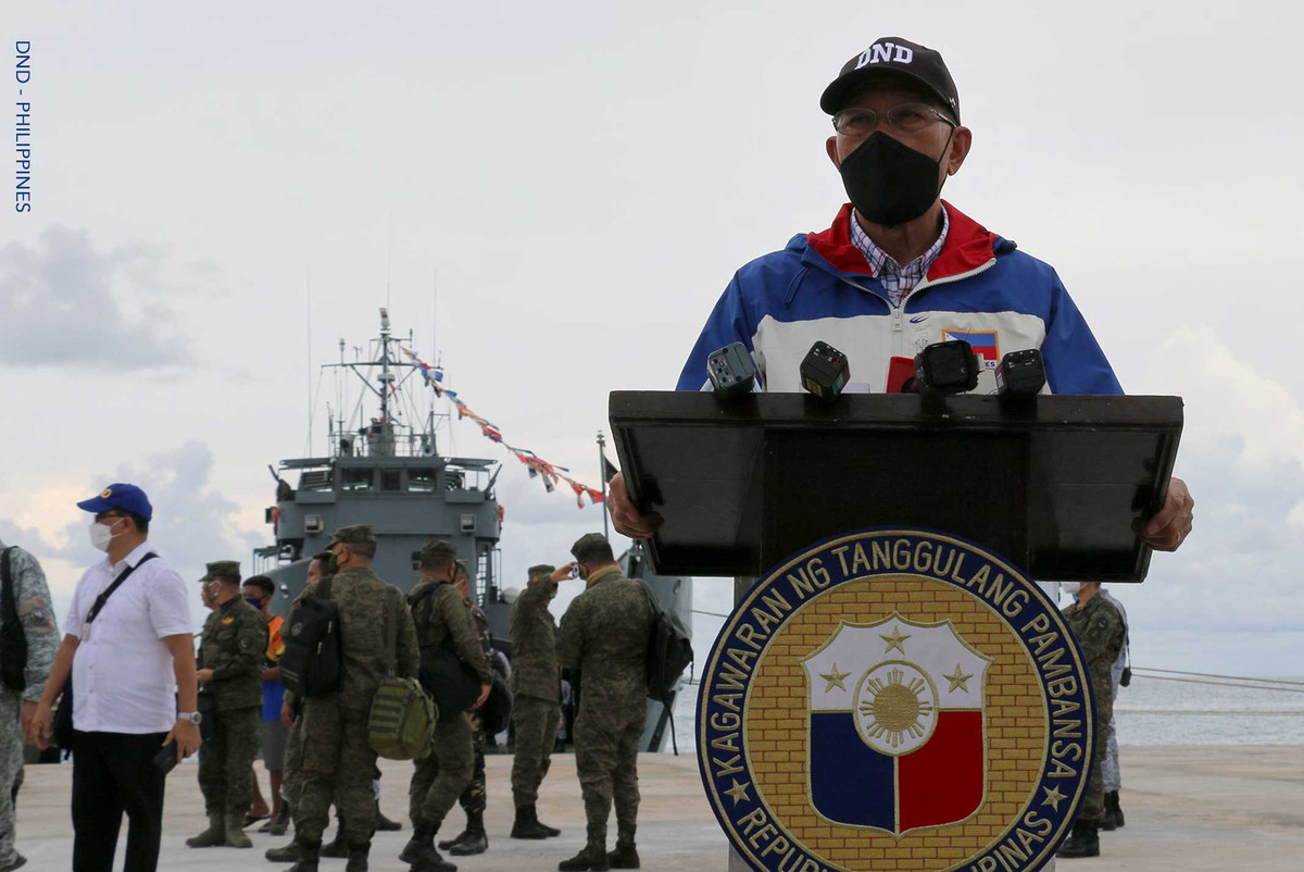 Sự kiện diễn ra chưa đầy một tháng sau khi Bộ trưởng Lorenzana ký thông báo trao thưởng cho nỗ lực mua lại BrahMos của Hải quân Philippines.