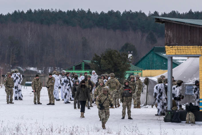 Căn cứ này nằm cách biên giới Ba Lan khoảng 25km, quốc gia Đông Âu này cũng là nơi được quân đội Mỹ triển khai binh sĩ để hỗ trợ lực lượng NATO và sẵn sàng ngăn chặn các mối đe dọa từ Nga.