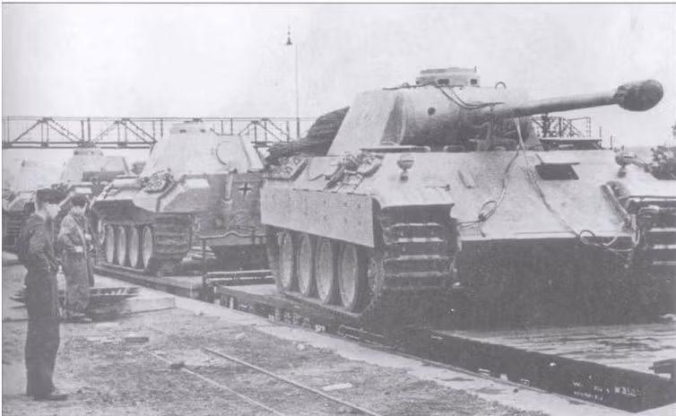 Cho đến năm 1935, 3 sư đoàn tăng thiết giáp đầu tiên của Đức ra đời.