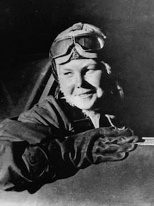 Thượng úy Galina Burdina đã hoàn thành 152 nhiệm vụ trong suốt Thế Chiến II và bắn hạ ba máy may địch.