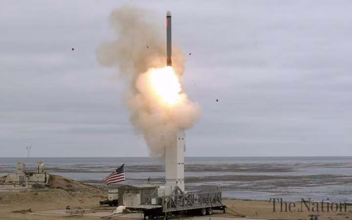 Thứ ba là đối thủ tấn công các cơ sở quân sự hoặc nhà nước quan trọng của Nga khiến các cơ sở này ngừng hoạt động và làm gián đoạn phản ứng của các lực lượng hạt nhân của Nga. Và cuối cùng là Nga bị vũ khí thông thường tấn công dẫn đến đe dọa sự tồn tại của quốc gia.