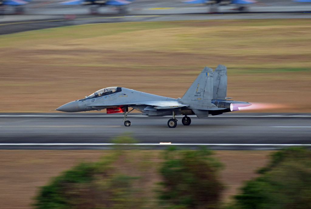 Trong những năm 2000, Su-30MKM là một trong những máy bay chiến đấu có năng lực nhất thế giới và 18 chiếc được chuyển giao cho Malaysia, mang lại hiệu suất chiến đấu cao hơn đáng kể so với tất cả các khí tài khác của nước này cộng lại.