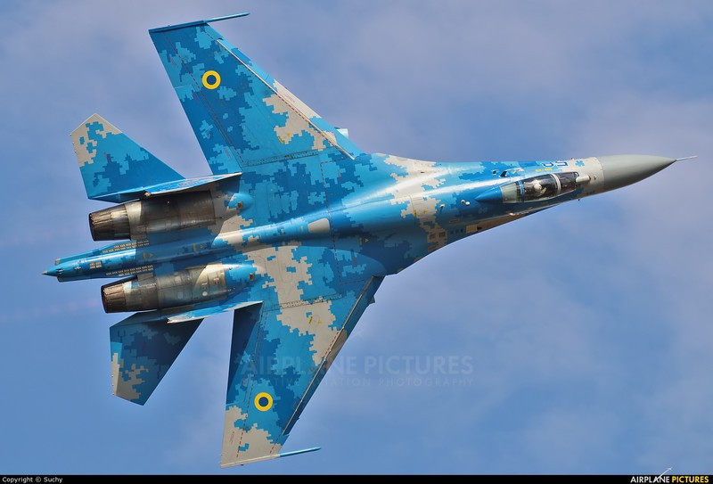 Sự khác biệt lớn về hiệu suất chiến đấu giữa Su-27 và các máy bay chiến đấu hiện đại của Nga như Su-35, đã được các chuyên gia quân sự chỉ ra từ trước và điều này vô hình chung khiến cho các phi công Ukraine lo sợ trước máy bay Nga.