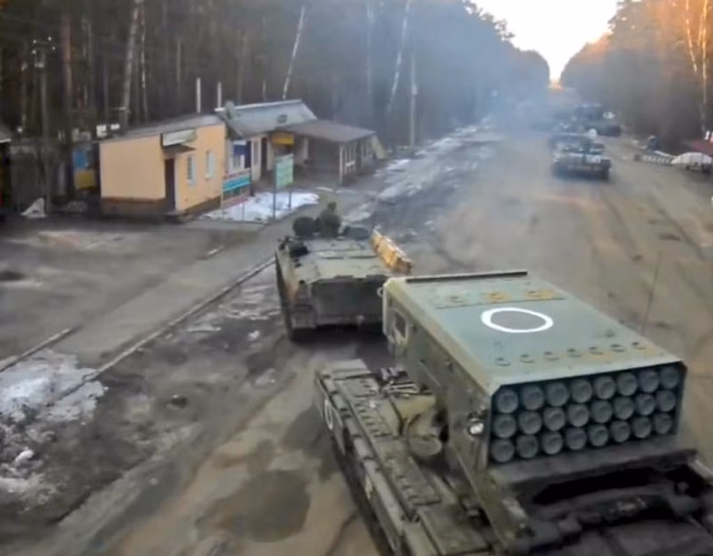 Tình hình chiến sự vẫn rất khó đoán, nhưng những nỗ lực để giảm thiểu thiệt hại cho dân thường và cơ sở hạ tầng dân sự của Nga là rất đáng khích lệ. Hy vọng rằng quân đội Nga sẽ nhanh chóng kết thúc chiến dịch quân sự này và cuộc xung đột sẽ nhanh chóng kết thúc. Nguồn ảnh: Victr.