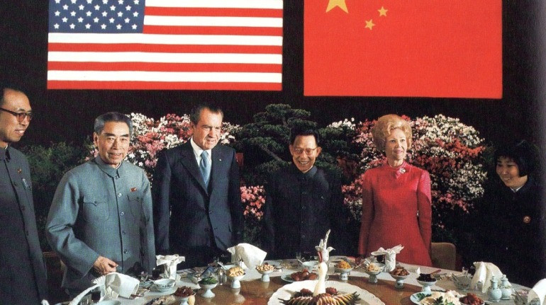 Quan hệ hợp tác quân sự giữa hai cường quốc cũng được thiết lập, Mỹ đã chuyển giao cho Trung Quốc nhiều công nghệ quân sự, trong đó có xe tăng chiến đấu chủ lực Jaguar.