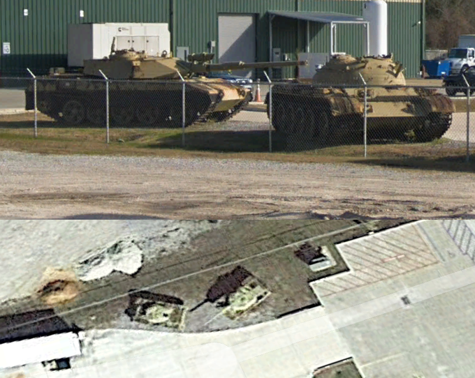 Tốc độ tối đa của Jaguar đạt 55 km/h trên đường bằng phẳng, tầm hoạt động 540 km. Nó có khả năng vượt dốc 60%, chạy trên mặt phẳng nghiêng 30%, vượt chướng ngại vật cao 0,8m, vượt hào rộng 2,7m, lội nước sâu 1,4m khi không chuẩn bị hoặc 4,5m có gắn thêm ống thở.