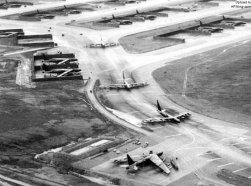 Từ tối 18 đến 29/12/1972, Mỹ mở chiến dịch Linebacker II, huy động 193 máy bay ném bom chiến lược B52, hơn 1.077 máy bay chiến thuật các loại, 50 máy bay tiếp nhiên liệu trên không KC-135, sáu tàu sân bay và các thiết bị tác chiến hiện đại nhất.