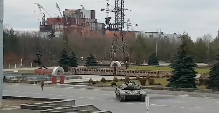 Theo đánh giá từ giới phân tích phương Tây, các hoạt động quân sự của Nga trong những ngày qua, có thể thấy rõ ràng quân đội Nga dường như đã mắc phải nhiều sai lầm về chiến lược và chiến thuật: Thứ nhất, mục đích của các hoạt động quân sự của Nga không rõ ràng.