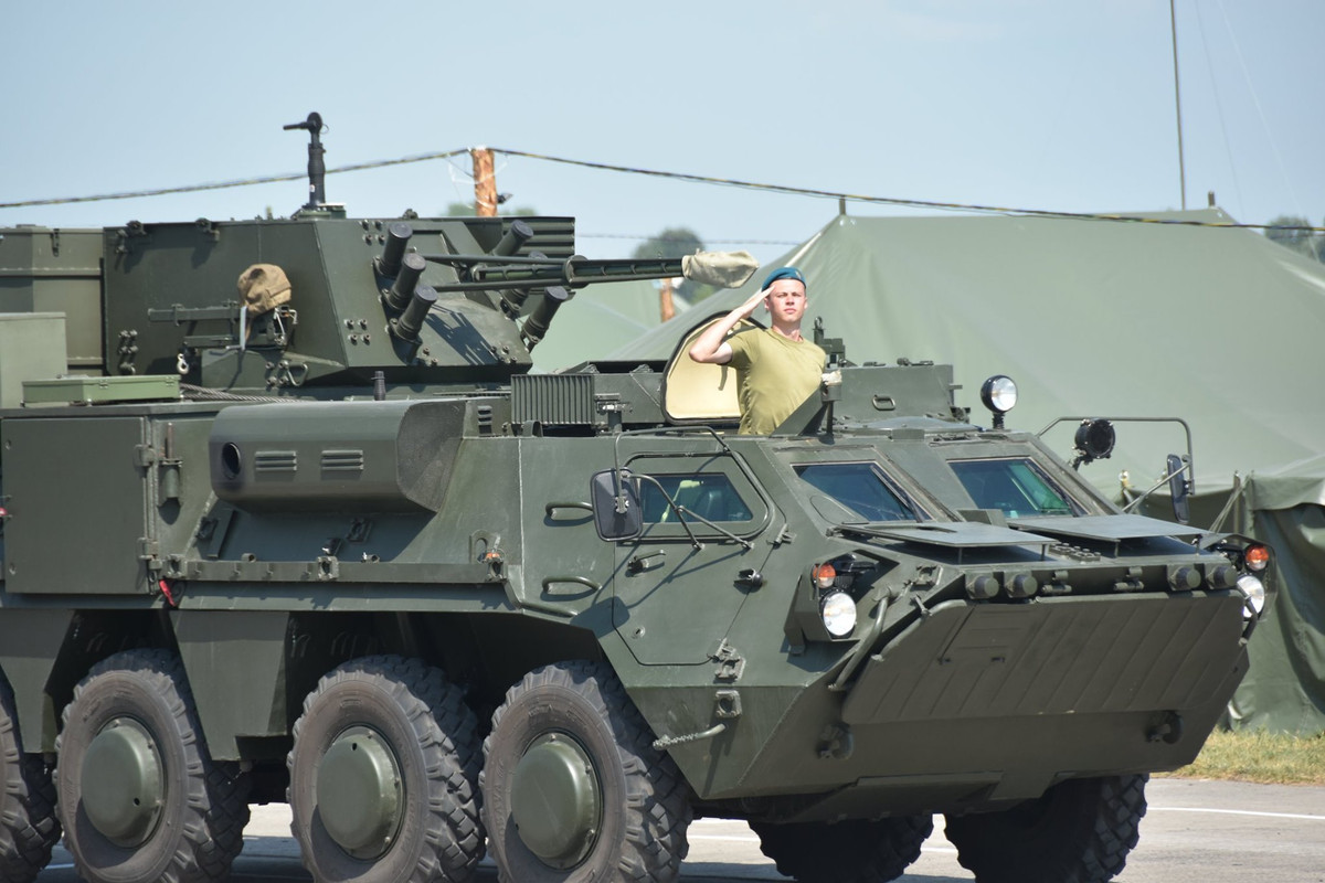 Thực tế là tất cả những phương tiện này đã không còn được sử dụng trong biên chế của lực lượng vũ trang Nga từ rất lâu, theo các chuyên gia thì số khí tài này thuộc về lực lượng vũ trang Ukraine, nhiều người còn chỉ ra rằng những thứ này thuộc về lực lượng Vệ binh Quốc gia Ukraine.