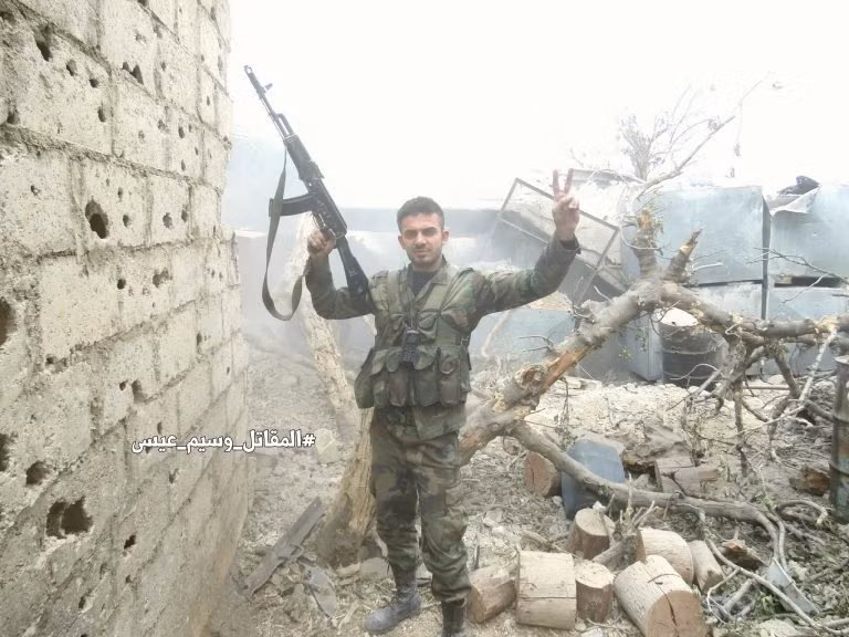 Được biết, lực lượng chính phủ Damascus đã phá vỡ tuyến phòng thủ cuối cùng của nhóm khủng bố ở khu vực phía đông nam và giành lại quyền kiểm soát nhiều dãy nhà từng là thành trì của liên minh thánh chiến Hay’at Tahrir Al-Sham (HTS) và nhóm phiến quân Failaq Al-Rahman (FSA). Ảnh: AMN.