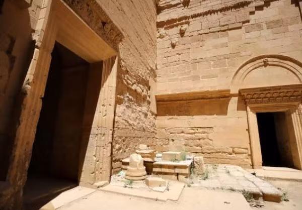 Trong diễn biến liên quan, một quan chức quân đội cấp cao Iraq cho hay, nhóm IS hiện tại chỉ còn chiếm đóng 4 quận ở Tây Mosul. Ảnh: FNA.