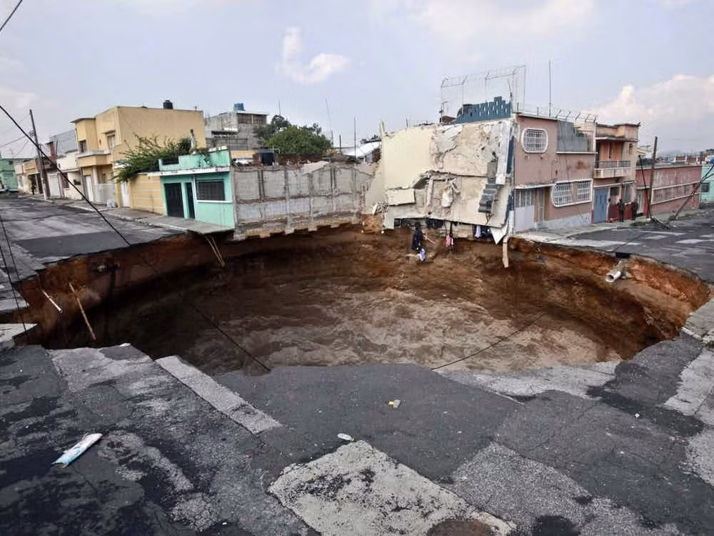 Hai hung cac ho tu than khong lo tren the gioi-Hinh-12