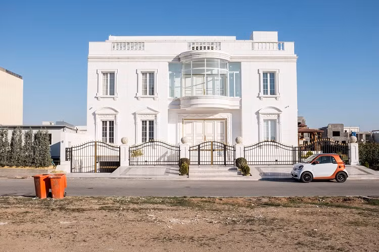 “Tôi rất ấn tượng với kiến trúc của những ngôi nhà trắng ở đây”, Grosso chia sẻ với In Sight. Ảnh: WP.
