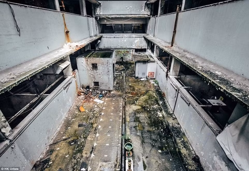 “Chợ ma” Central Market là một tòa nhà khổng lồ có giá trị lên tới 1,6 tỷ USD.