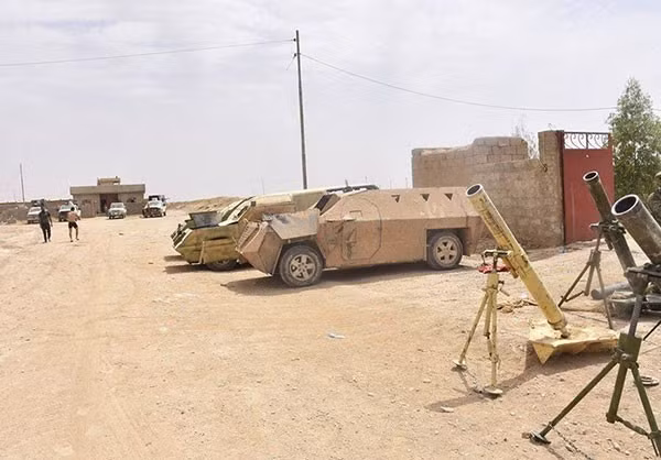Chỉ huy Qusay Kinani thuộc lực lượng đặc nhiệm Iraq cho biết, quân đội Iraq quyết tâm giải phóng hoàn toàn thành phố Mosul vào ngày 10/6. Ảnh: FNA.