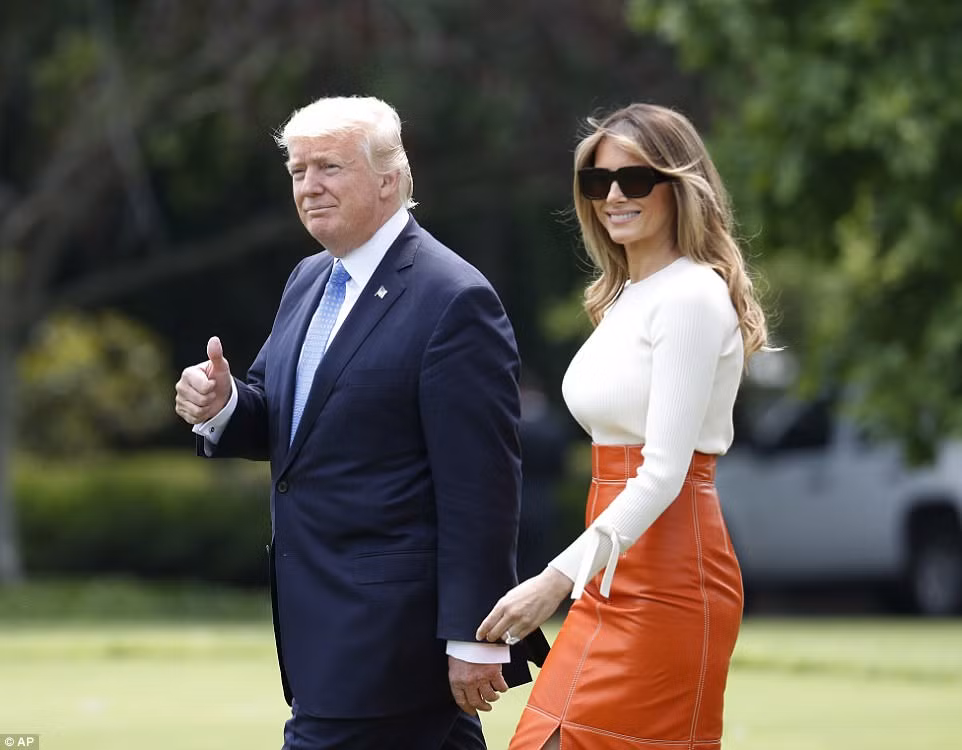  Tổng thống Trump và Đệ nhất phu nhân Melania đã rời Nhà Trắng chiều ngày 19/5 (giờ địa phương) để bắt đầu chuyến công du nước ngoài đầu tiên kéo dài 9 ngày với 5 điểm dừng chân ở Trung Đông và Châu Âu. Ảnh: DM.