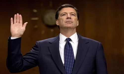 Cuu giam doc FBI James Comey se dieu tran cong khai