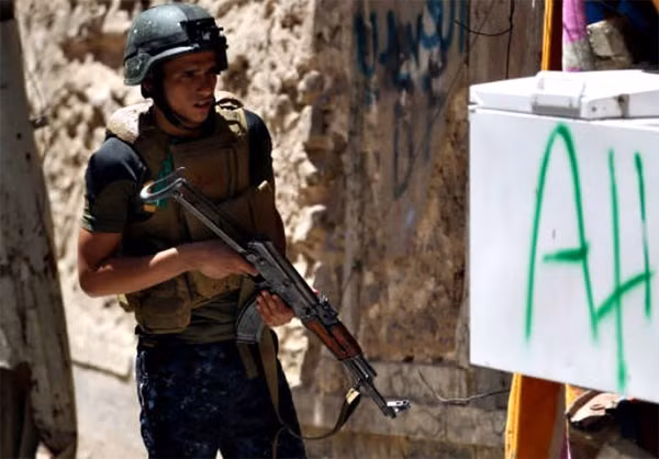 Hãng Fars (Iran) đưa tin ngày 25/5, các lực lượng an ninh Iraq đã bao vây tứ phía phiến quân IS ở Thành cổ Mosul. Ảnh: FNA.