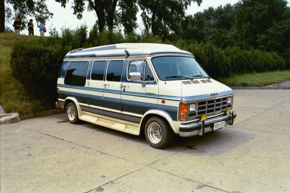 Một trong những điều khác biệt giữa Triều Tiên và phần còn lại của thế giới đó chính là về giao thông. Theo The Richest, phần lớn người dân Triều Tiên di chuyển bằng phương tiện công cộng hoặc xe đạp. Ảnh: Richest.