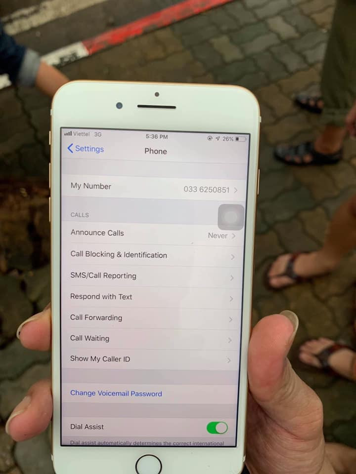 Ngay sau đó, CAP Quảng An đã có mặt bảo vệ hiện trường, làm nhiệm vụ điều tra, xác minh vụ việc. Lực lượng Cảnh sát PCCC và CNCH - CAQ Tây Hồ đã điều phương tiện và CBCS đến cứu hộ, cứu nạn, cắt cây đổ giải quyết lưu thông các phương tiện.