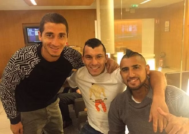 Cho rằng án phạt còn quá nhẹ, giám đốc điều hành Marotta còn phát biểu rằng: "Các cầu thủ Nam Mỹ đều như vậy. Họ sống theo cách riêng của mình. Họ có kiểu ăn mừng và tận hưởng riêng. Chúng tôi chỉ muốn giữ chân Vidal và kiểm soát hành vi của cậu ta. Từ quan điểm bóng đá, chúng tôi không thể nói bất cứ điều gì. Việc phạt 78.400 bảng ư? Có lẽ mức phạt đó vẫn không đủ”.